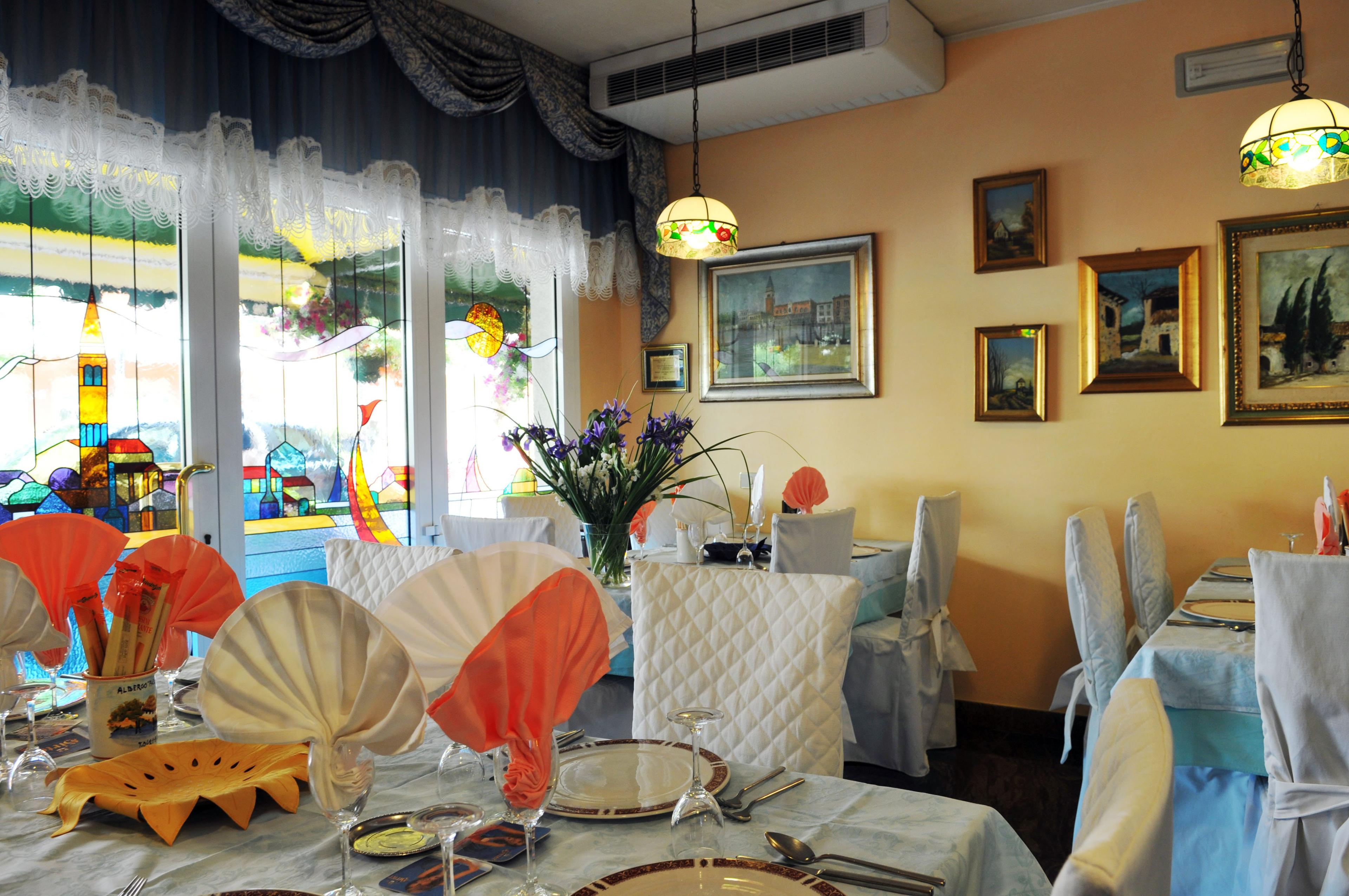 Ristorante di pesce per famiglie a Caorle · foto 26